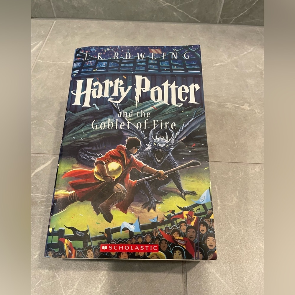 Scholastic Harry Potter and the Goblet of Fire - Blue/Red/Black Cover